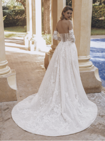 Enzoani Style #Una #1 Ivory thumbnail