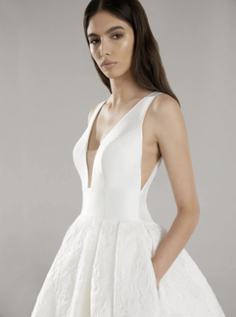 Pronovias Style #Filante #0 default Ivory thumbnail