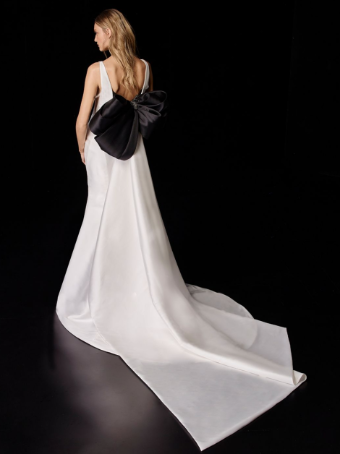 Enzoani Style #Peyton-Sample Sale #0 default Ivory/Black thumbnail